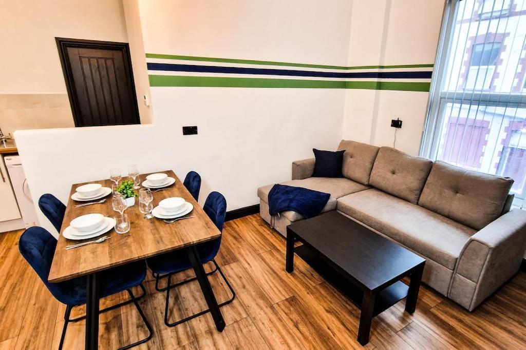 Beautiful Flat On Breck Road Leilighet Liverpool Eksteriør bilde